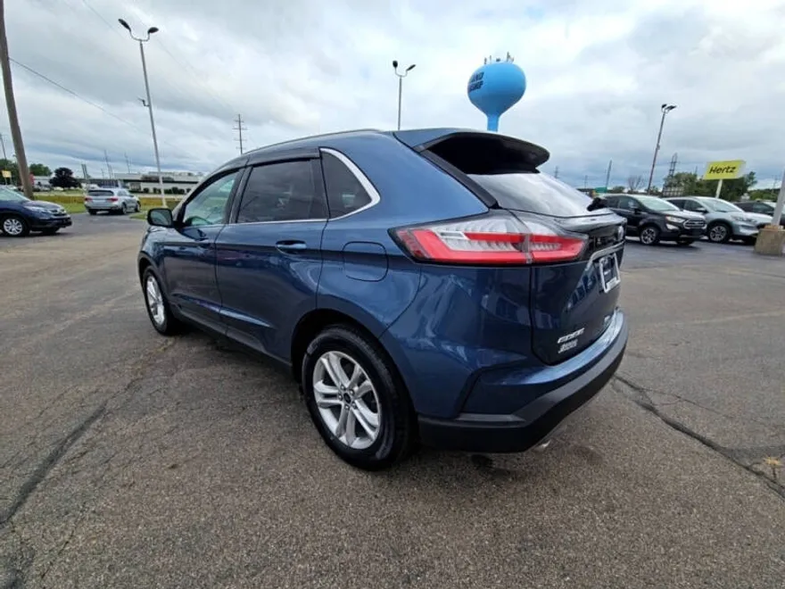 2019 Ford Edge SEL photo 1