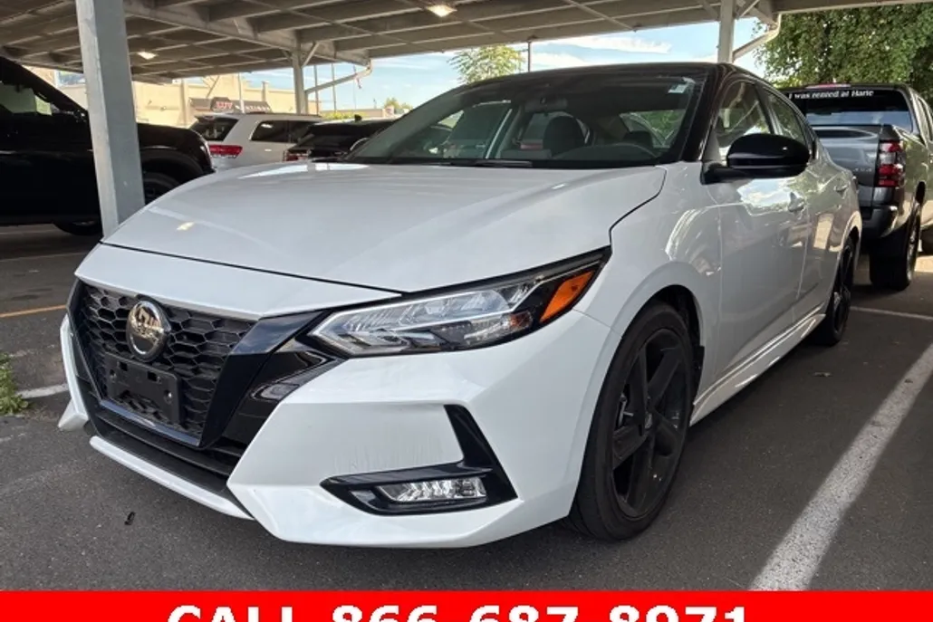 2023 Nissan Sentra SR photo 1