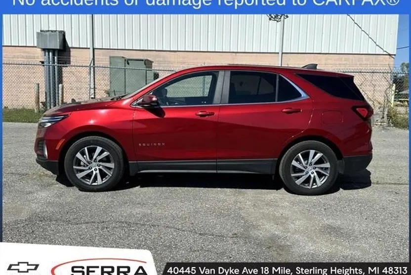 2024 Chevrolet Equinox LT photo 1