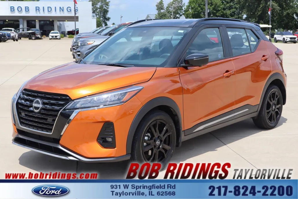 2024 Nissan Kicks SR photo 1