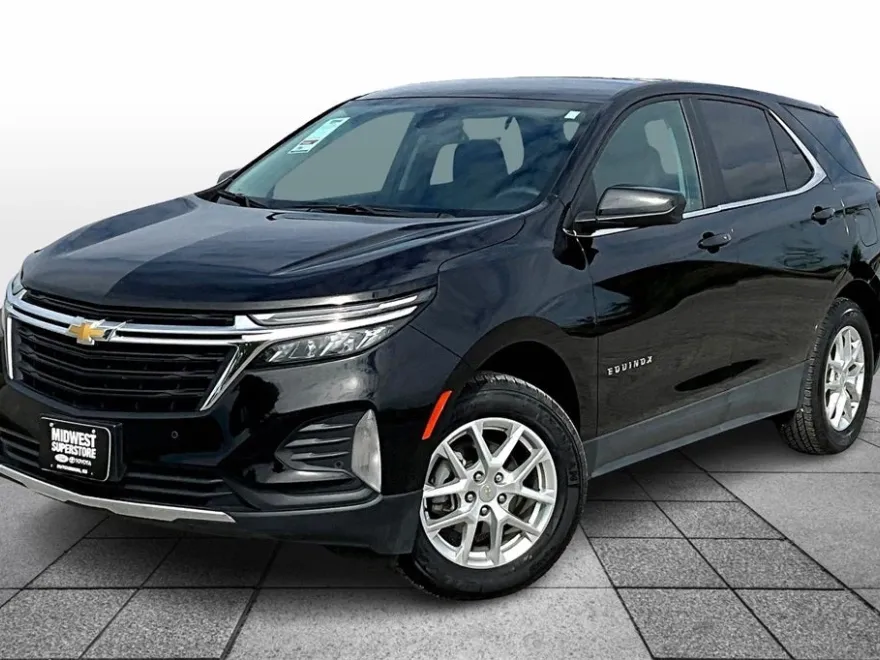 2024 Chevrolet Equinox LT photo 1