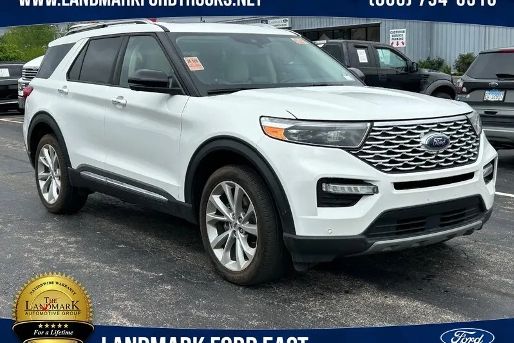 2022 Ford Explorer Platinum Hybrid photo 1