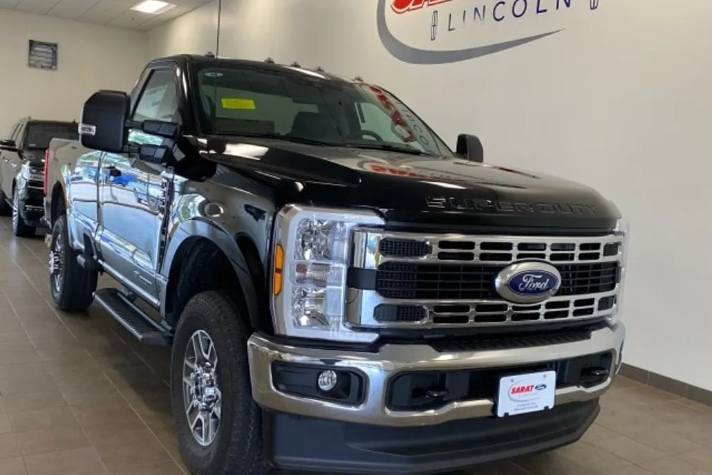 2025 Ford F-350 XLT photo 1