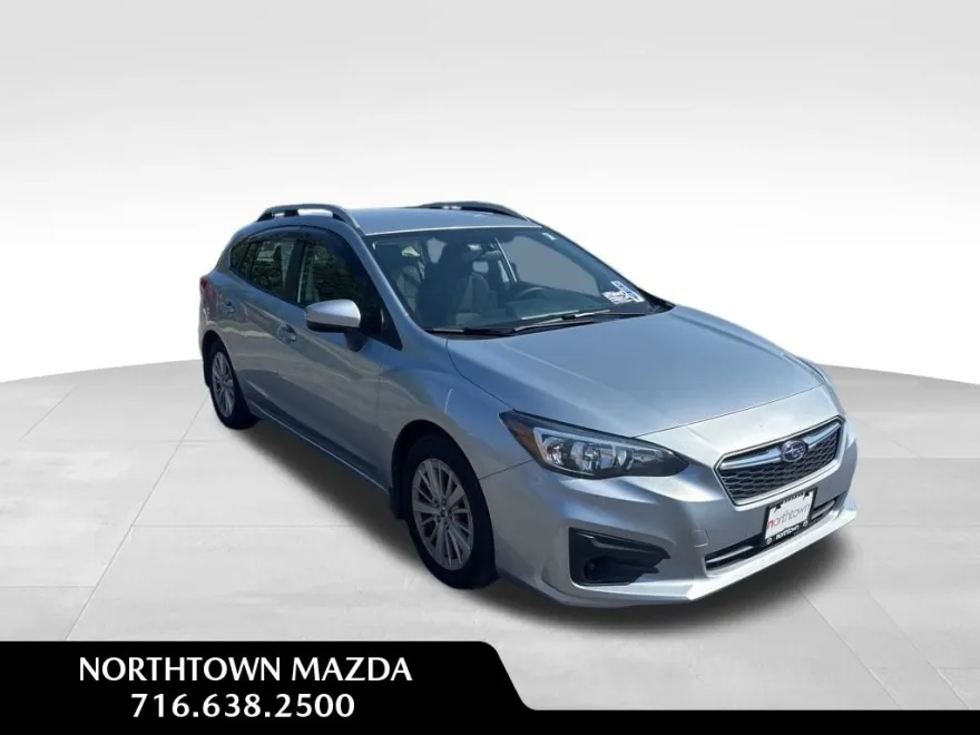 2018 Subaru Impreza 2.0i Premium photo 1