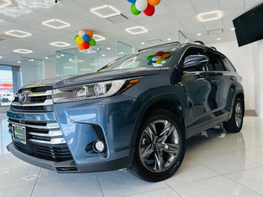 2018 Toyota Highlander Limited Platinum photo 1