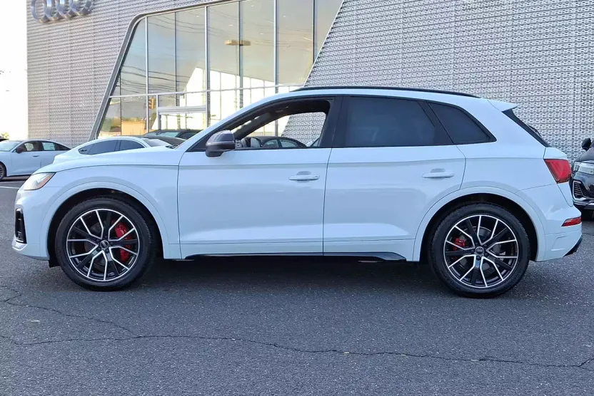 2023 Audi SQ5 Premium Plus photo 1