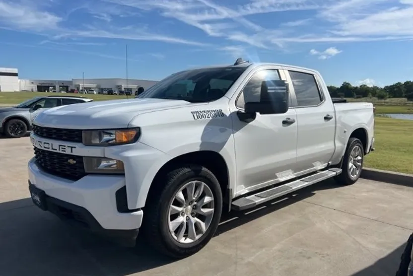 2021 Chevrolet Silverado 1500 Custom photo 1