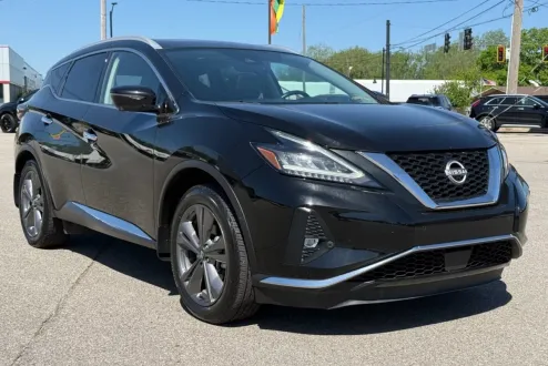 2023 Nissan Murano Platinum photo 2