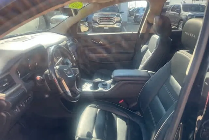 2022 Gmc Acadia Denali photo 1