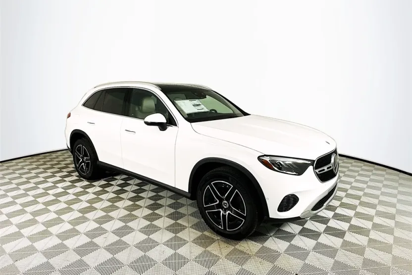 2026 Mercedes Benz GLC 300 4MATIC photo 1