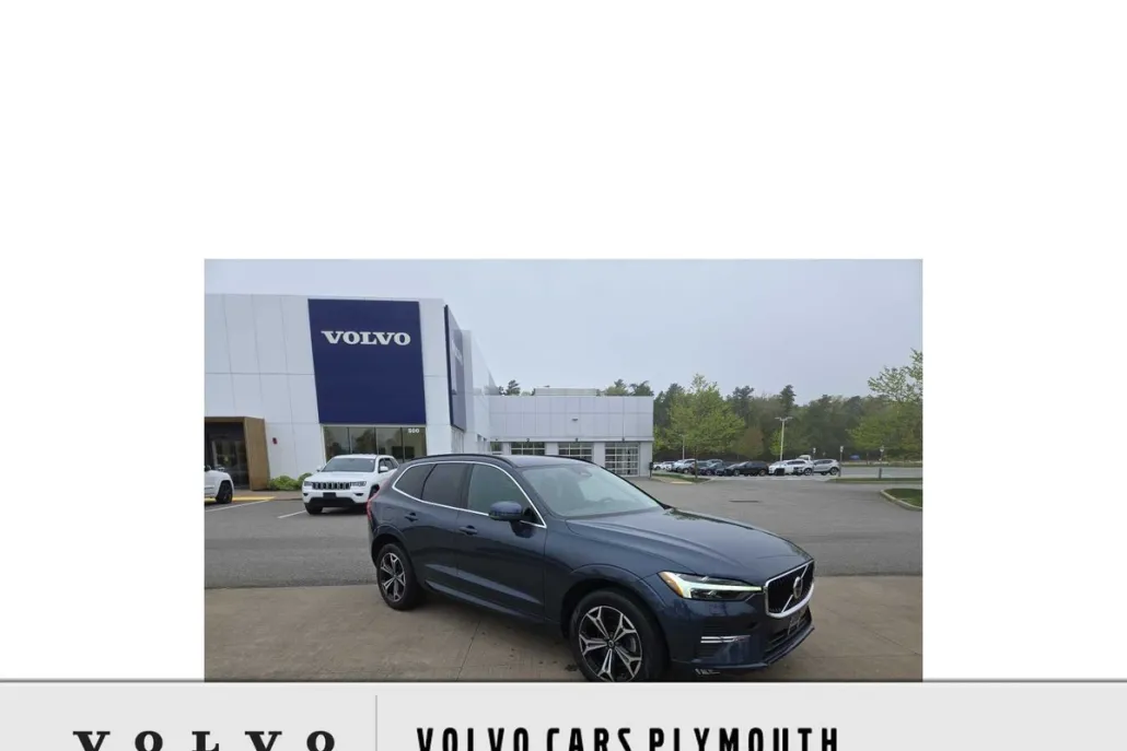2022 Volvo XC60 B5 Momentum photo 1