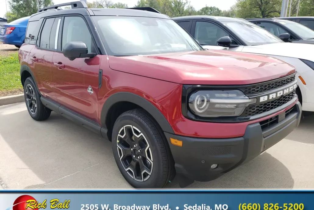 2025 Ford Bronco Sport Outer Banks photo 1
