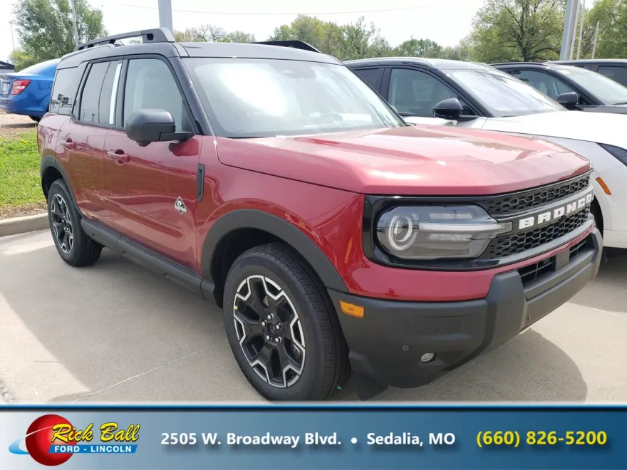 2025 Ford Bronco Sport Outer Banks photo 1
