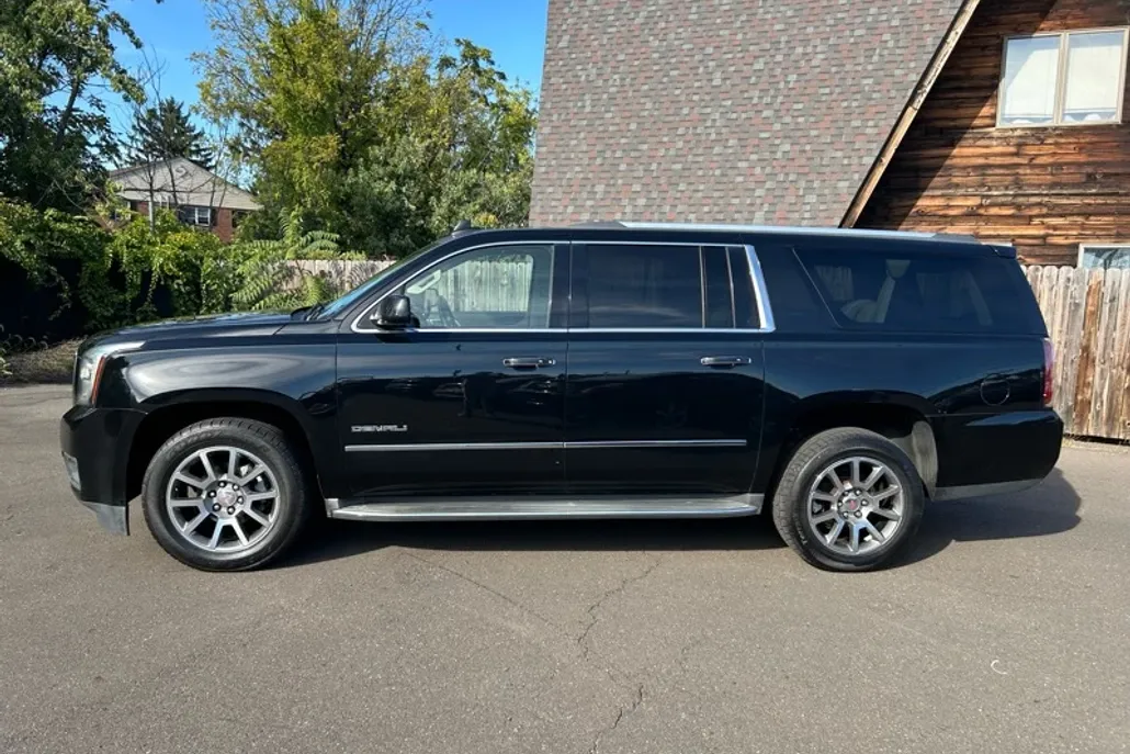 2016 Gmc Yukon XL Denali photo 1