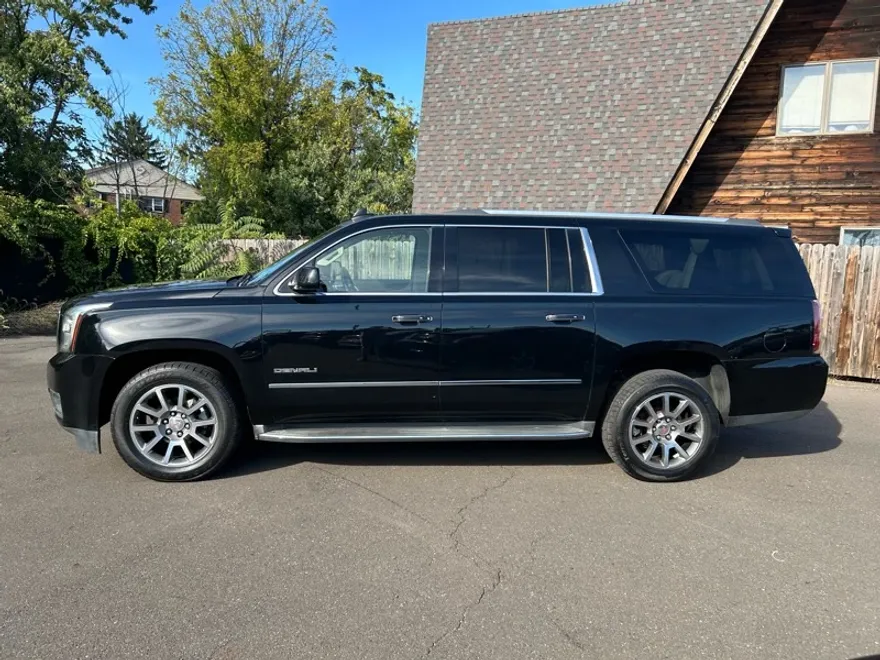 2016 Gmc Yukon XL Denali photo 1