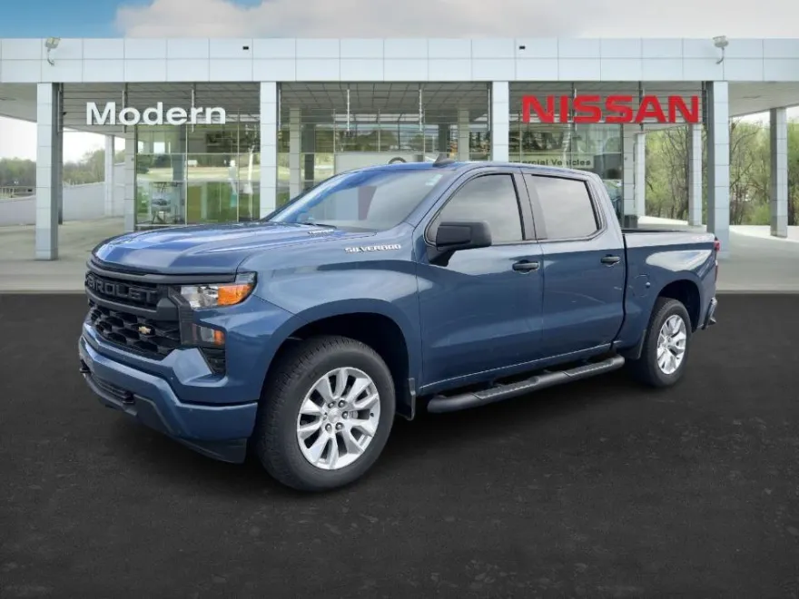 2024 Chevrolet Silverado 1500 Custom photo 1