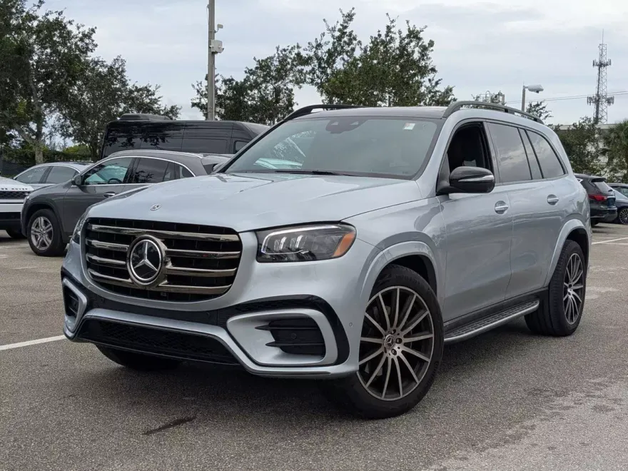 2025 Mercedes Benz GLS 450 4MATIC photo 1