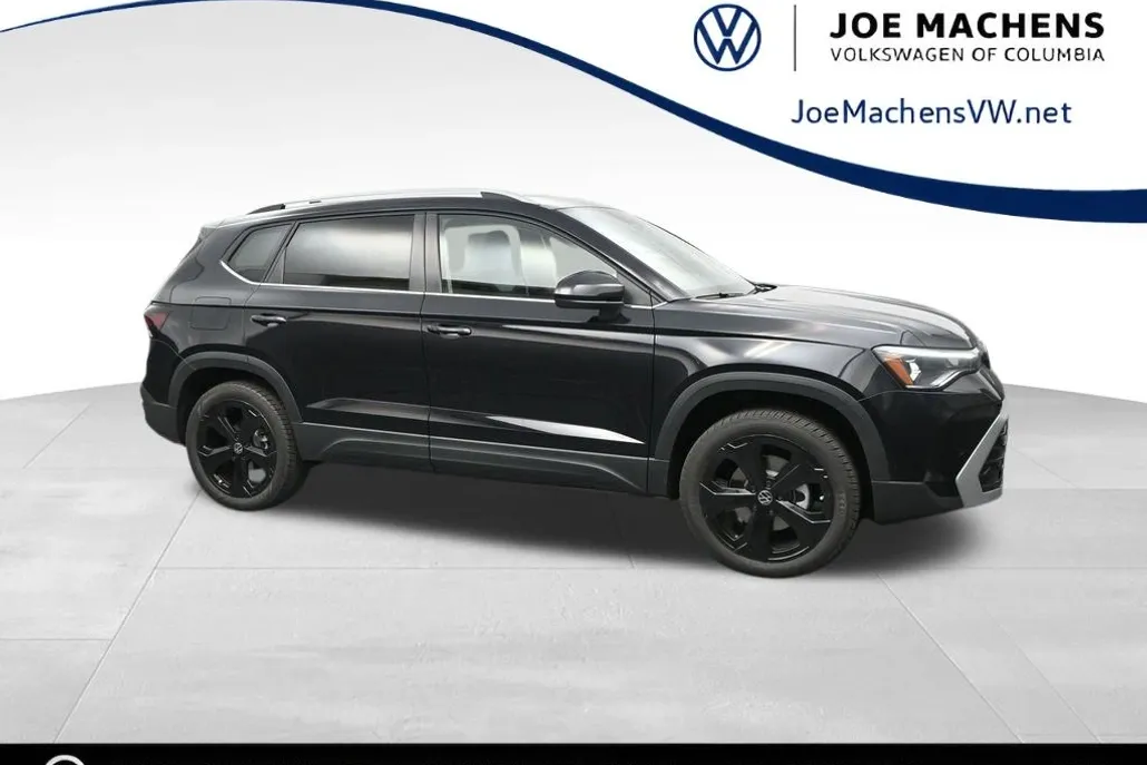 2025 Volkswagen Taos SEL photo 1