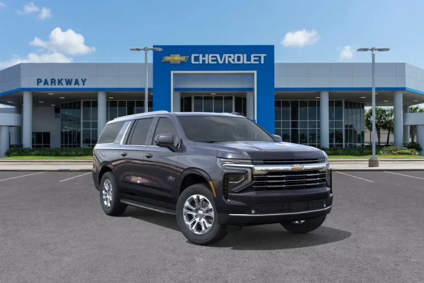 2025 Chevrolet Suburban LT photo 1