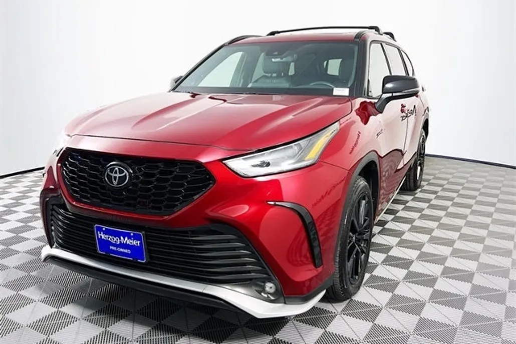 2024 Toyota Highlander XSE photo 1