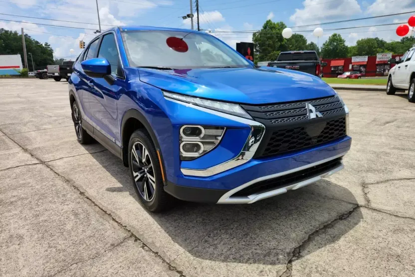 2025 Mitsubishi Eclipse Cross SE photo 1