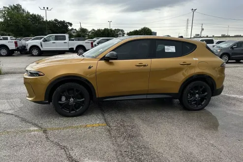 2024 Dodge Hornet R/T Plus photo 3