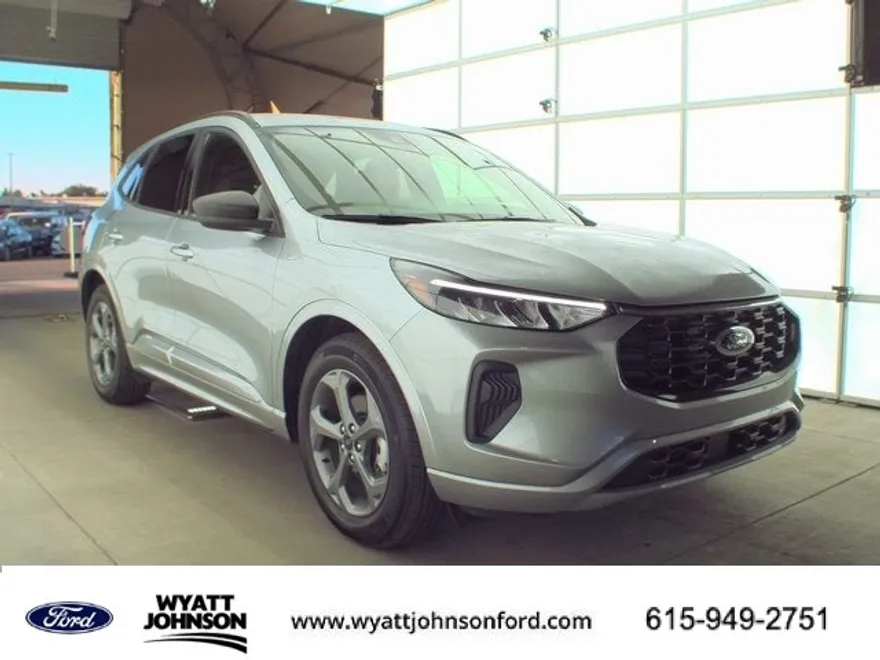 2024 Ford Escape ST-Line photo 1