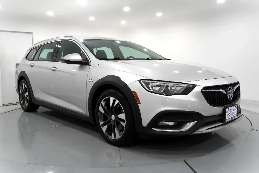 2018 Buick Regal TourX Preferred photo 1