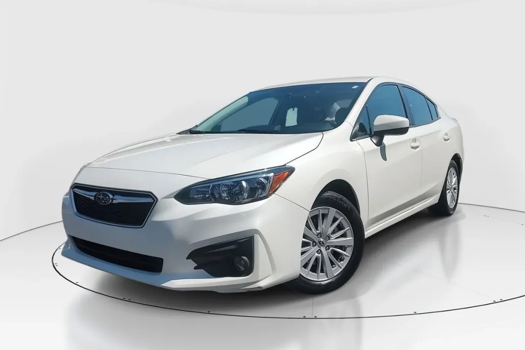 2018 Subaru Impreza Premium photo 1