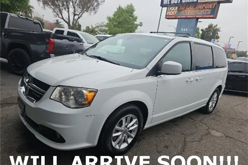 2018 Dodge Grand Caravan SXT photo 1