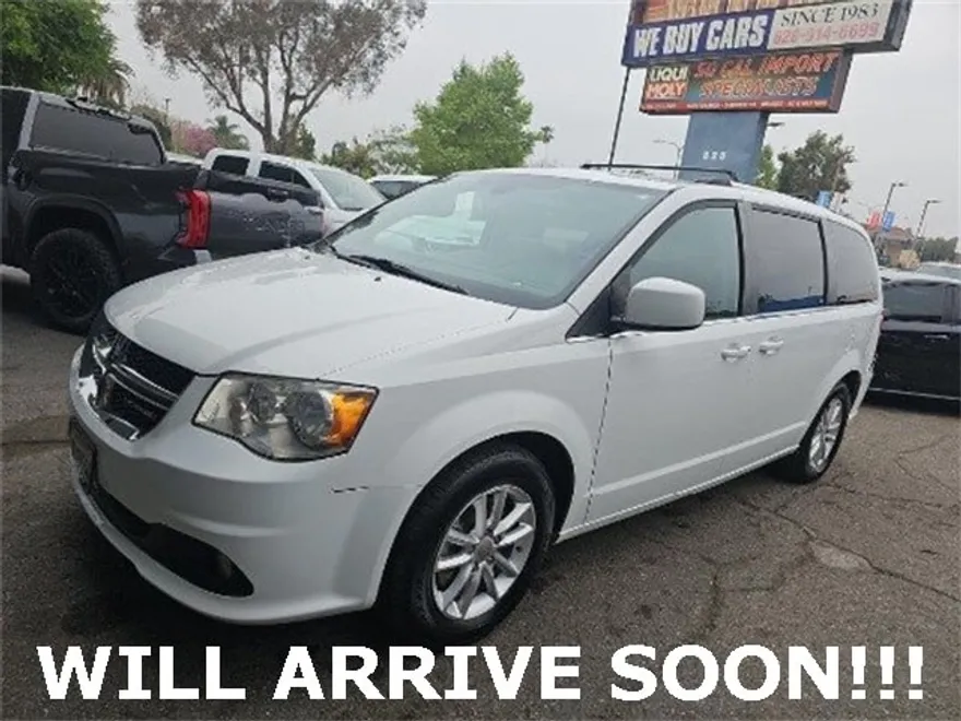 2018 Dodge Grand Caravan SXT photo 1