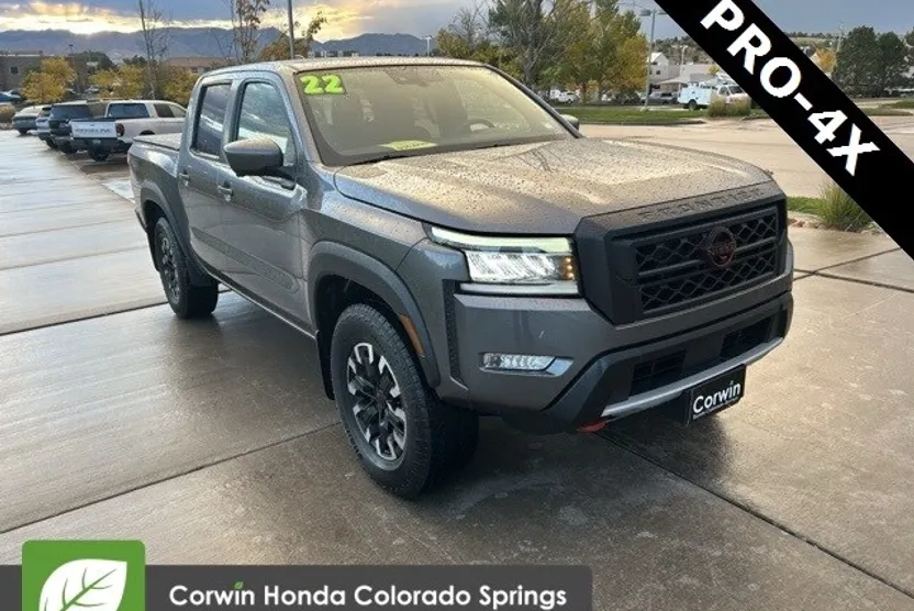 2022 Nissan Frontier PRO-4X photo 1