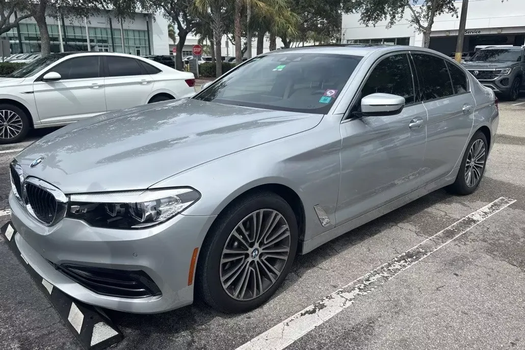 2019 Bmw 530i Sedan photo 1