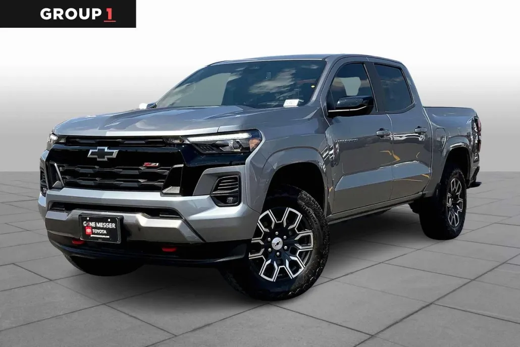 2024 Chevrolet Colorado Z71 photo 1