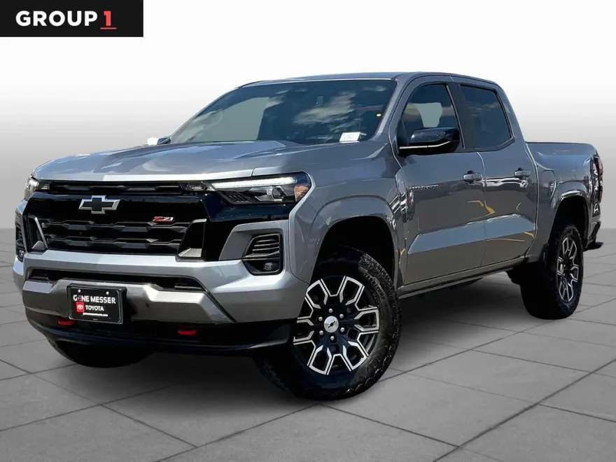 2024 Chevrolet Colorado Z71 photo 1