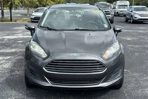 2015 Ford Fiesta SE photo 3