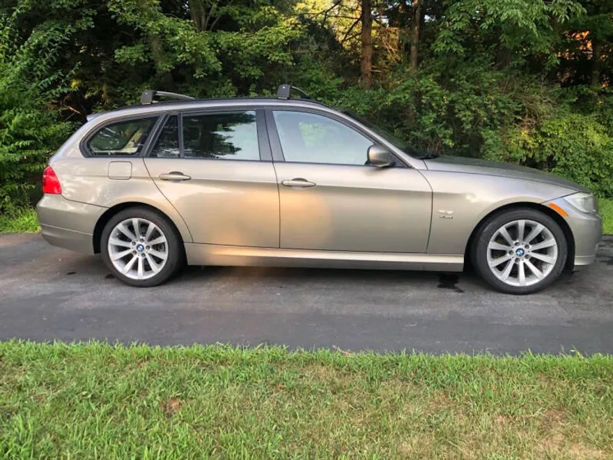 2012 Bmw 328i xDrive Sports Wagon photo 1