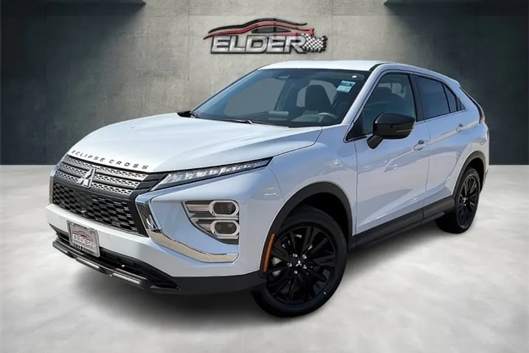 2025 Mitsubishi Eclipse Cross LE photo 1