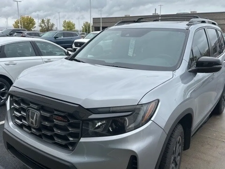 2023 Honda Passport TrailSport photo 1