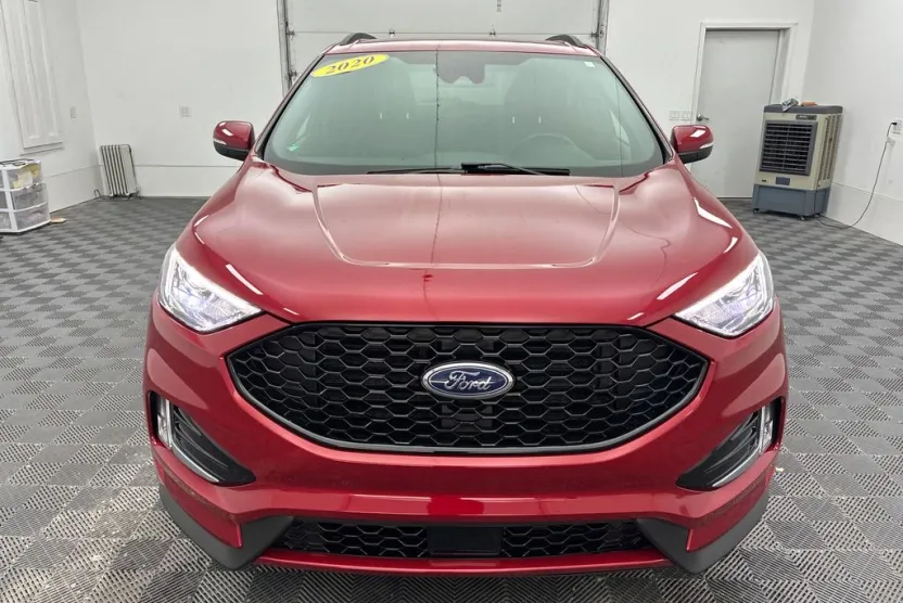 2020 Ford Edge ST photo 1