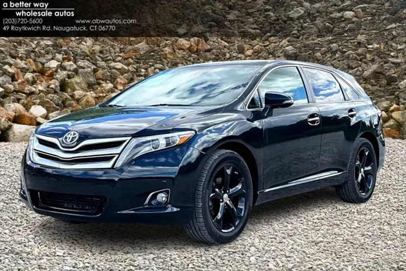 2015 Toyota Venza XLE photo 1