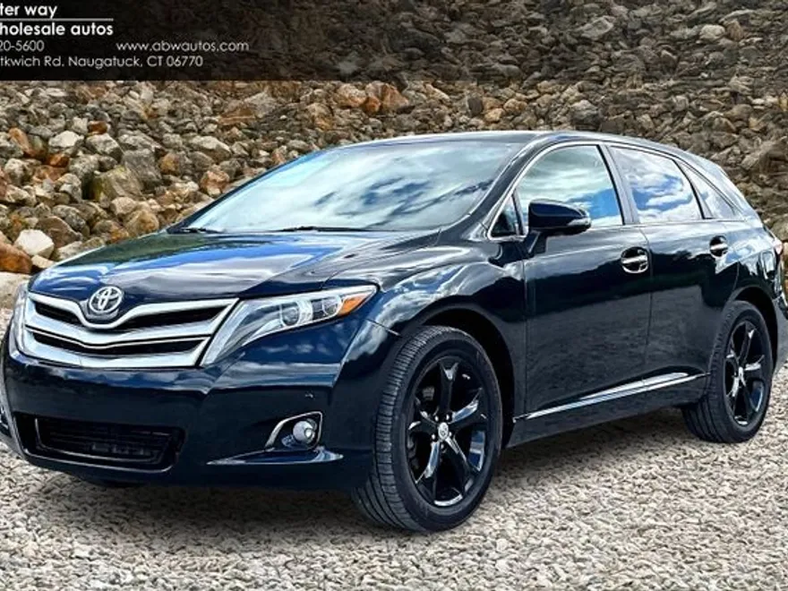 2015 Toyota Venza XLE photo 1