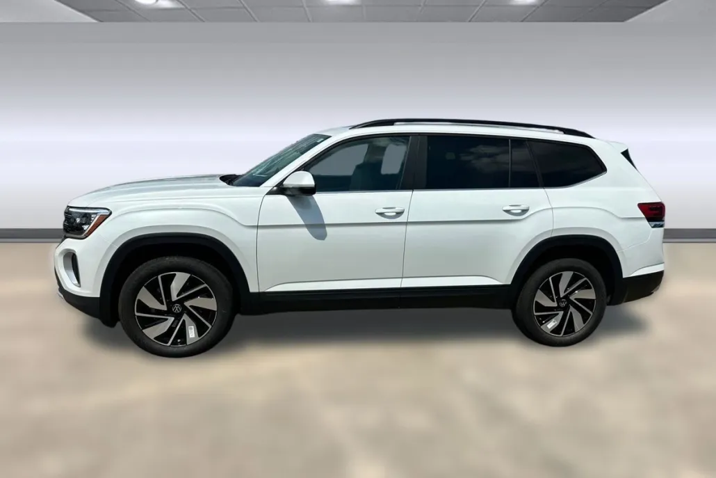 2026 Volkswagen Atlas SE Technology photo 1