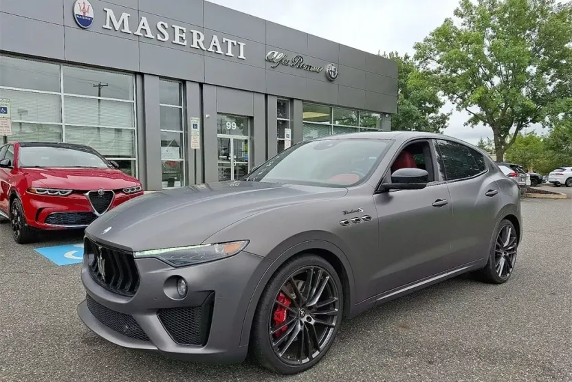 2022 Maserati Levante Modena S photo 1