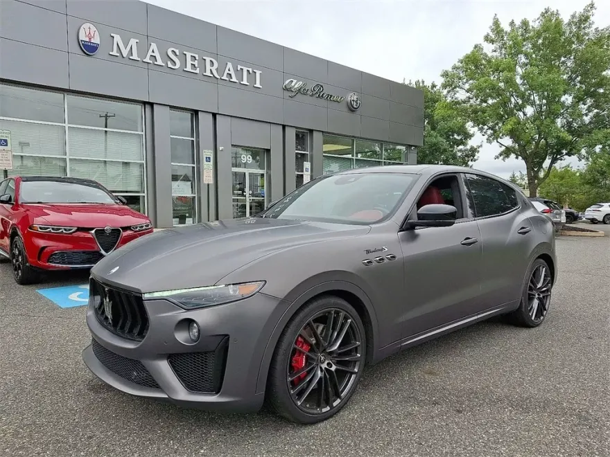2022 Maserati Levante Modena S photo 1