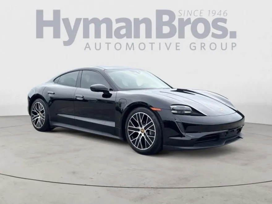 2022 Porsche Taycan photo 1