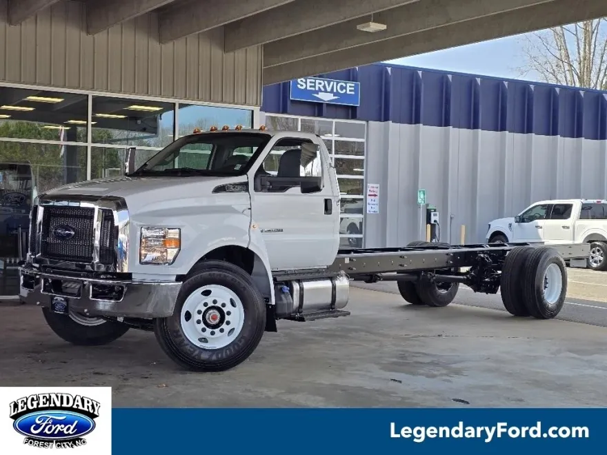 2026 Ford F-750 Base photo 1