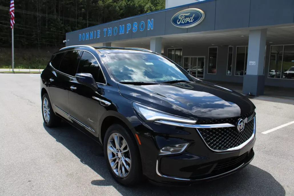 2022 Buick Enclave Avenir photo 1