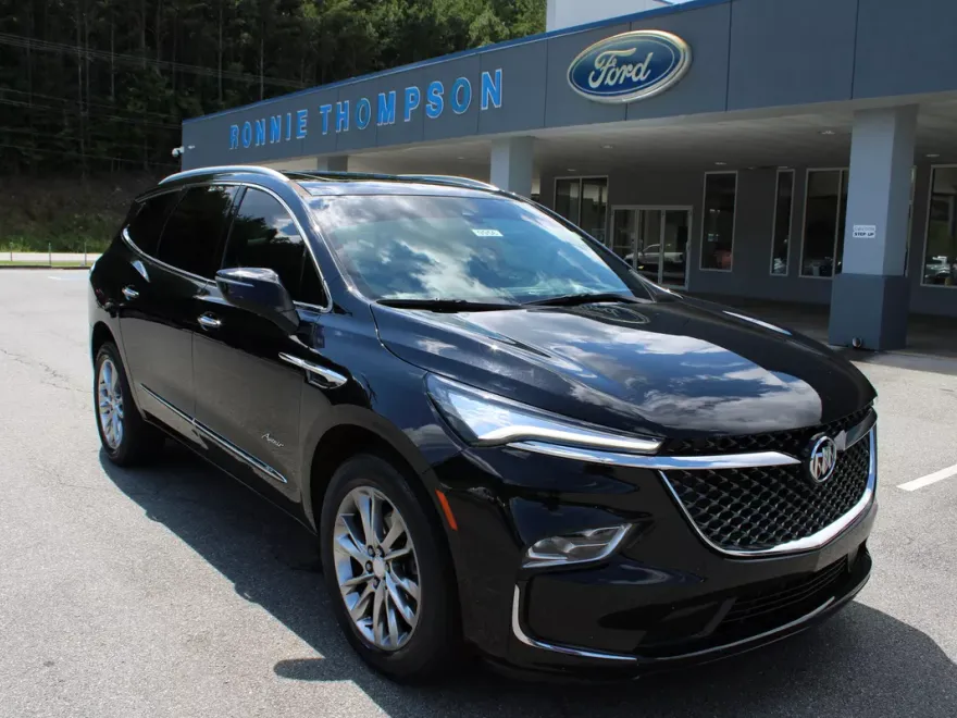 2022 Buick Enclave Avenir photo 1