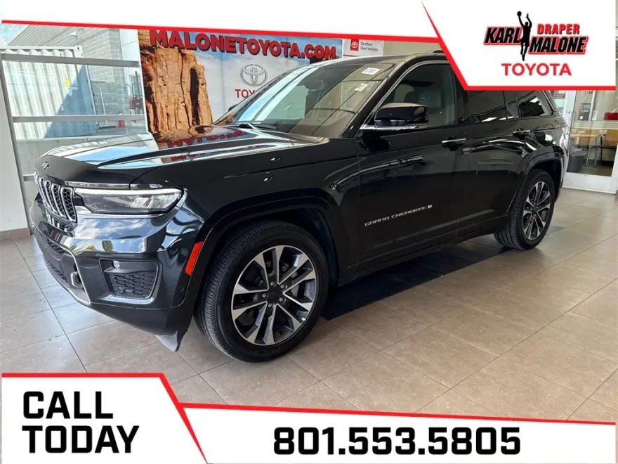 2023 Jeep Grand Cherokee Overland photo 1
